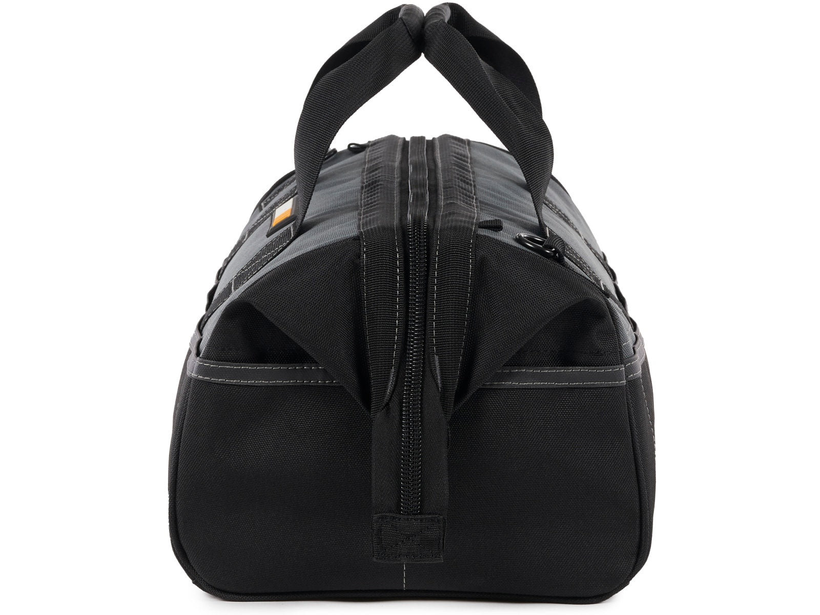 Bolsa para herramientas ToughBuilt TB-77-18 de 18 pulgadas, vista lateral