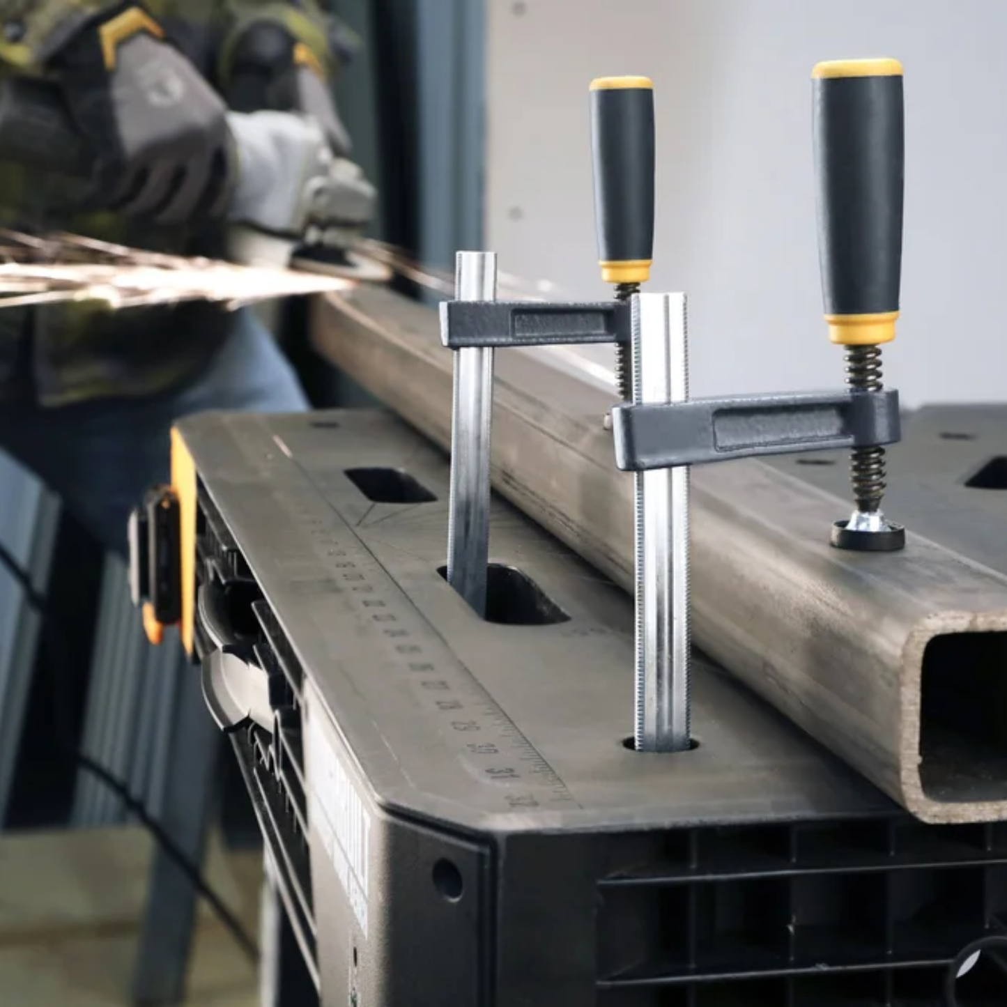ToughBuilt Mesa de Trabajo Plegable TB-WB700 Carga 450 kg